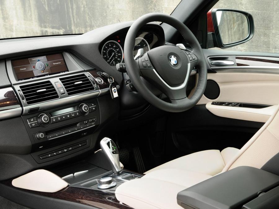  BMW X6 2009 года  (UK) (фото 2 из 13)